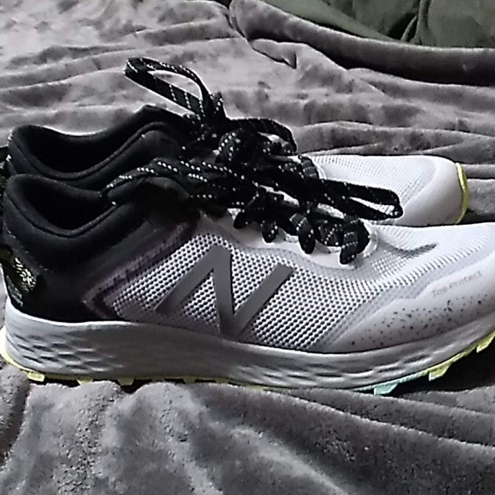 Shoes - Picture 2 of 3